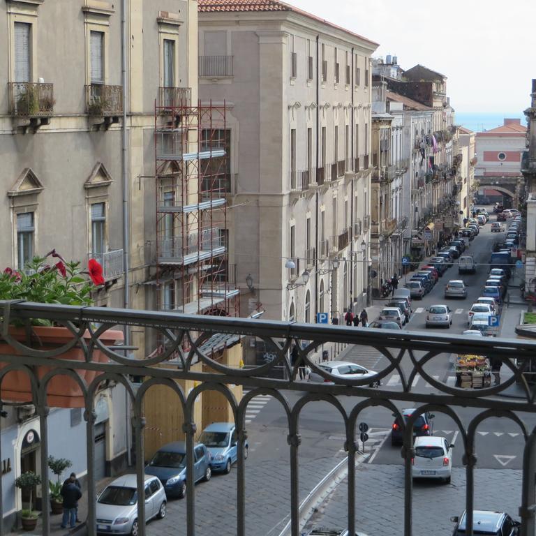 B&B Al Teatro Massimo CTA Pokoj fotografie