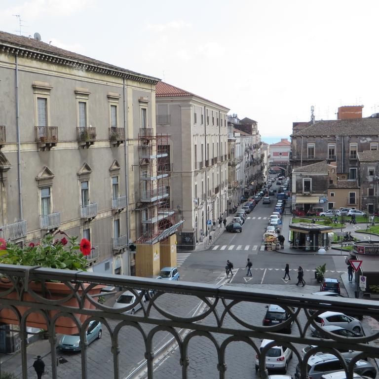 B&B Al Teatro Massimo CTA Pokoj fotografie